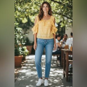 Avenue Chic Yellow Floral cold shoulder Women's Top